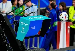 开云体育在线平台-起点裁判和终点裁判旗语